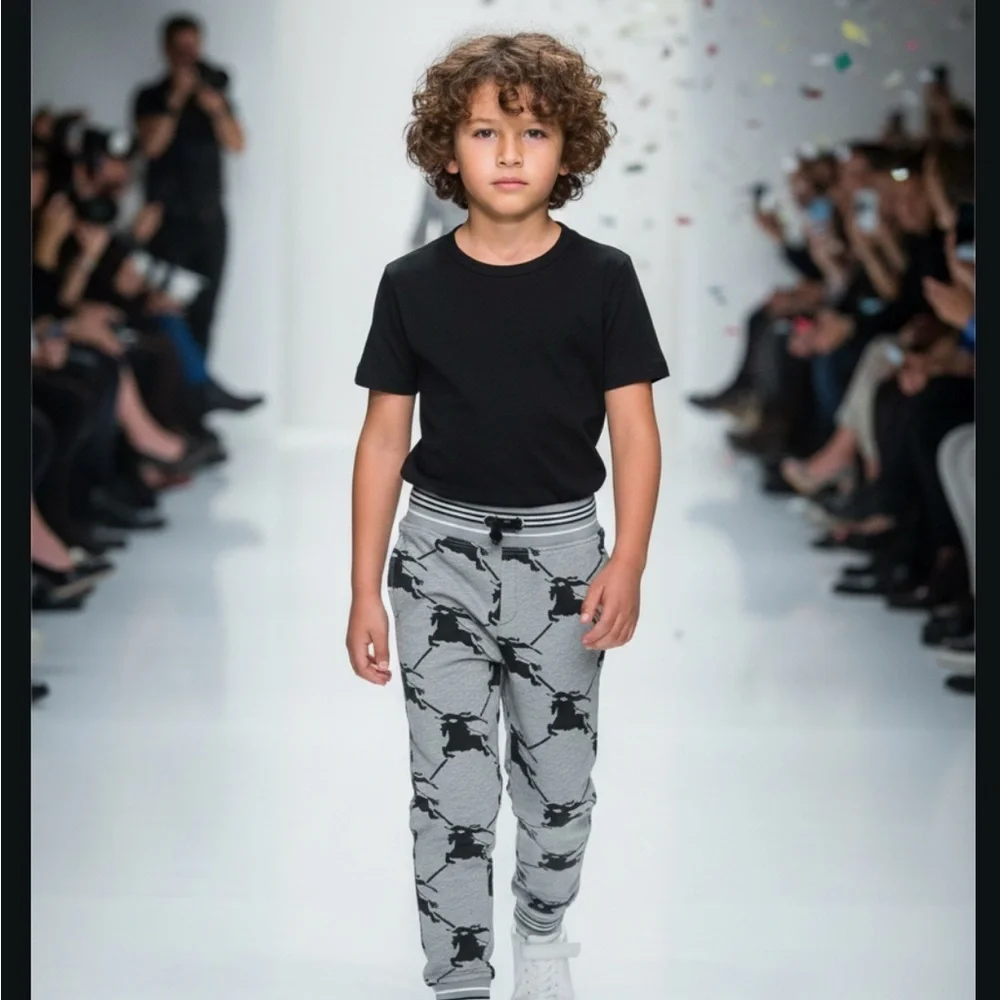 NEW! BURBERRY Boy's Sidney Equestrian Knight Printed Sweatpants - Picture 2 of 11